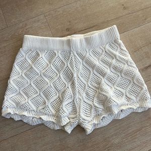 Zara shorts size small